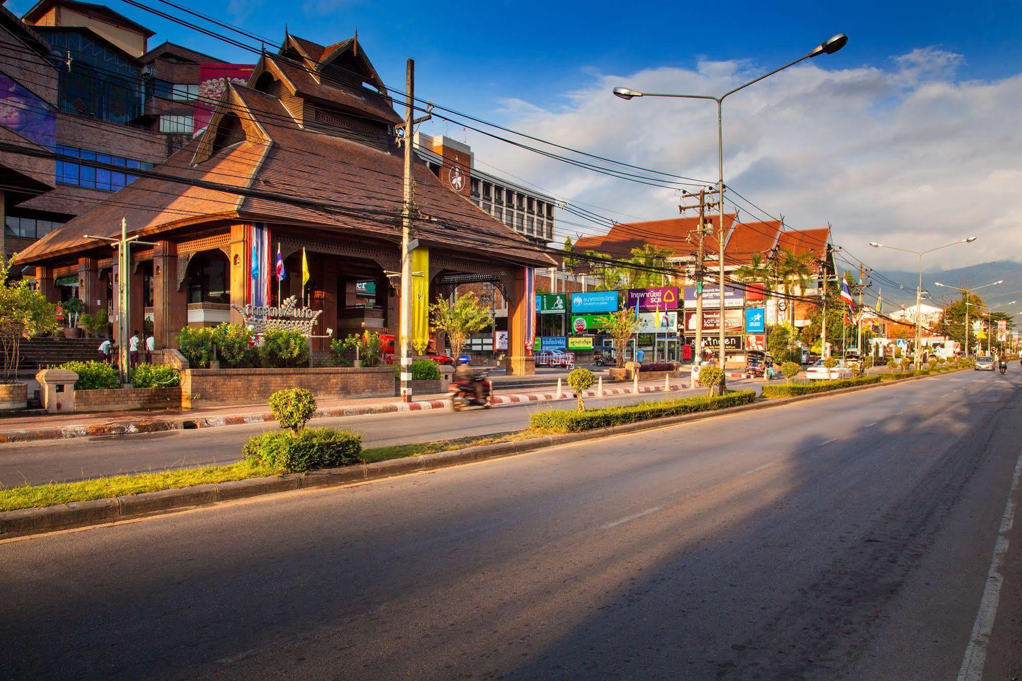 Hotel Baan Din Ki à Chiang Mai Extérieur photo