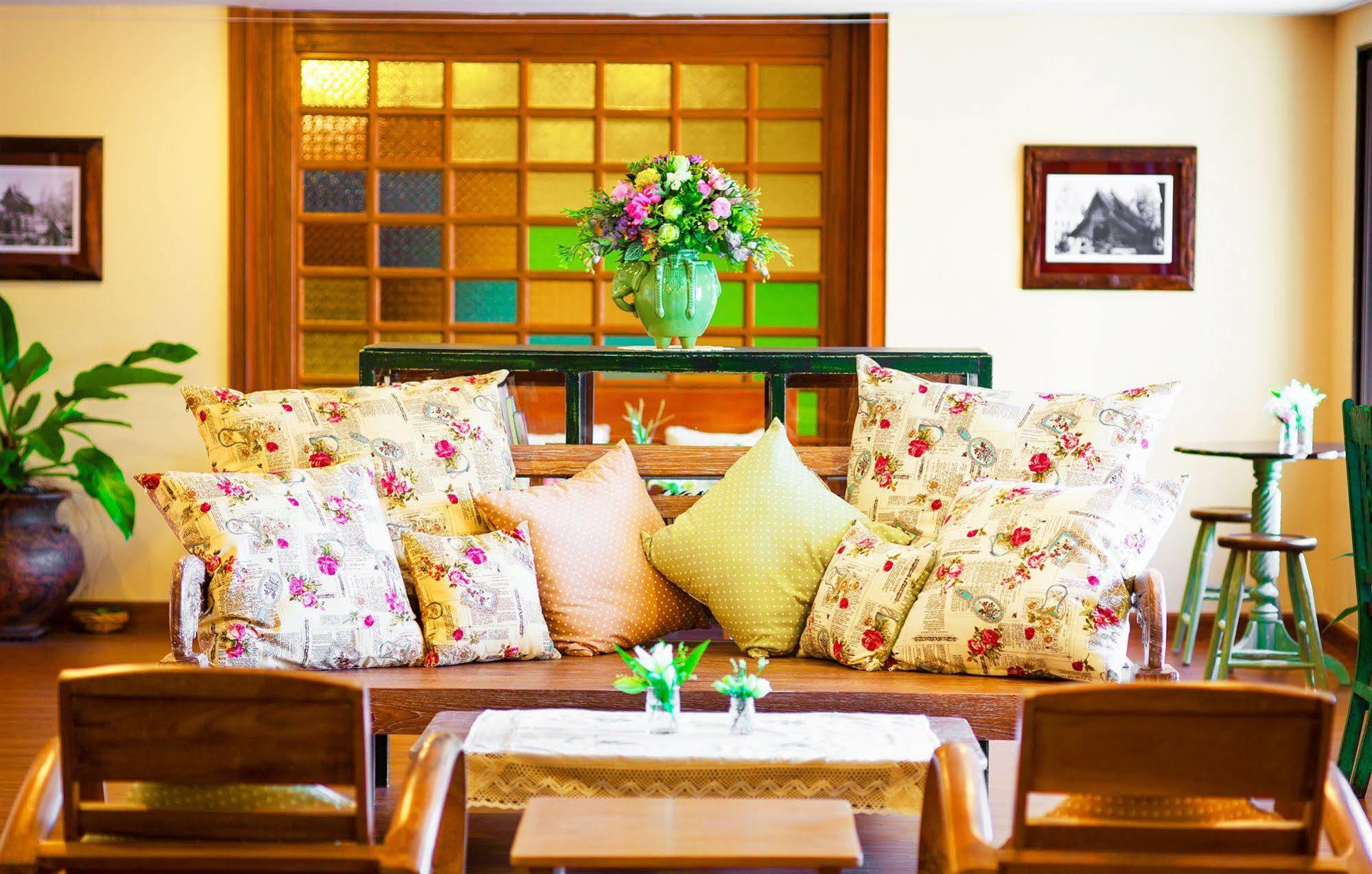 Hotel Baan Din Ki à Chiang Mai Extérieur photo